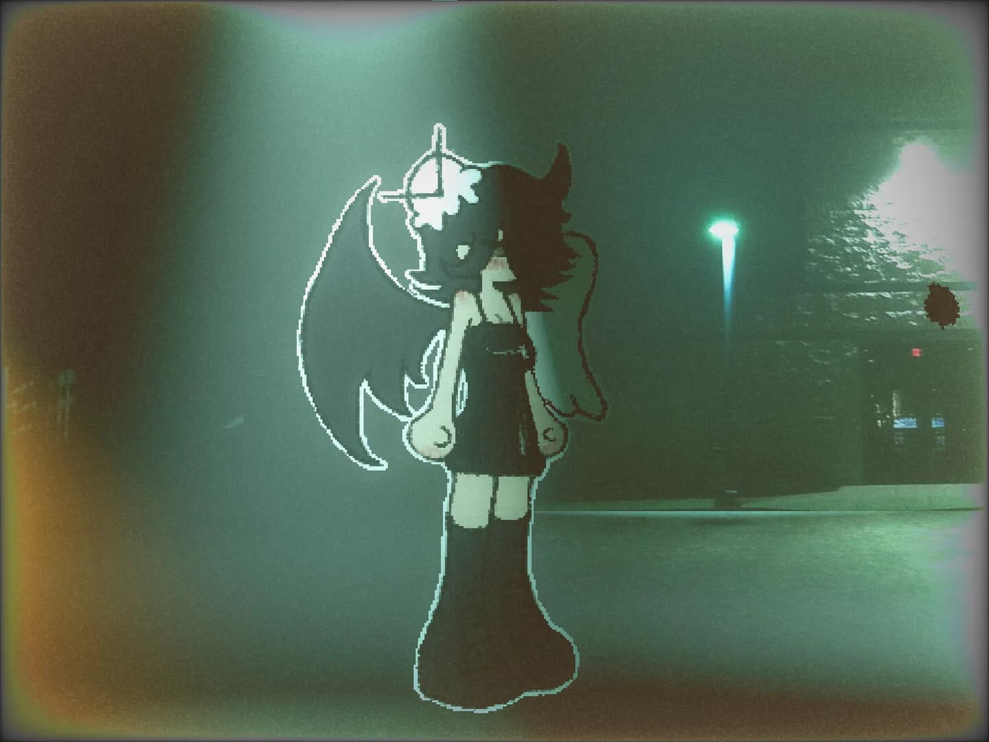 Late Night Confessional görsel 5