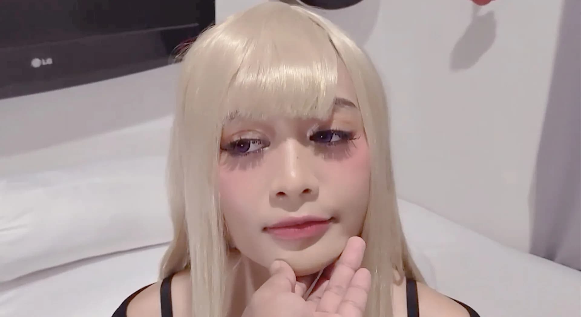 My Waifu Becomes Real görsel 3
