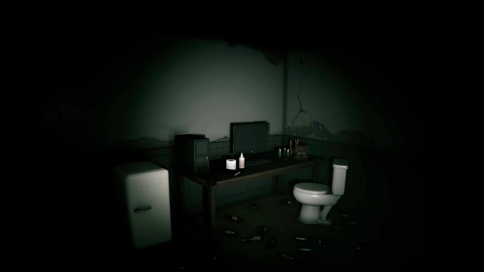 I woke up in the house of a fat man: he's over 30 years old and loves beer and games görsel 7