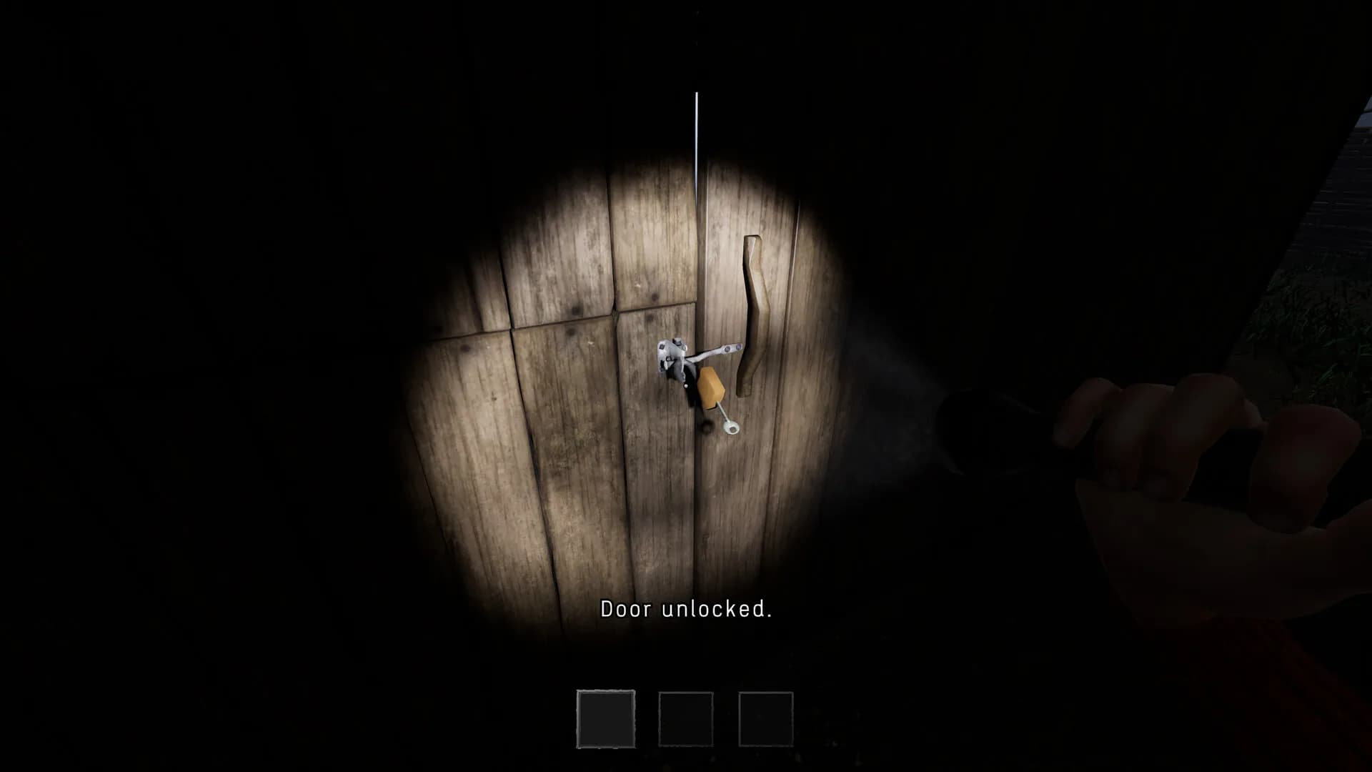 He is Outside görsel 5